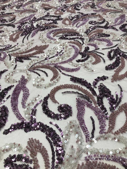 Broderie accesorizata cu paiete si margele / MODEL AMELIA - VARIANTA 1