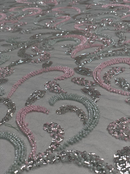 Broderie accesorizata cu paiete si margele / MODEL AMELIA - VARIANTA 4
