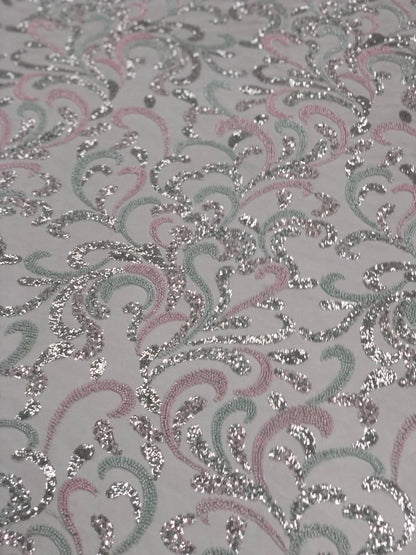 Broderie accesorizata cu paiete si margele / MODEL AMELIA - VARIANTA 4