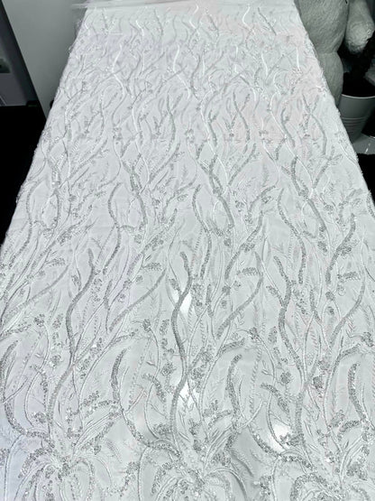 Broderie alba accesorizata cu margele / Model Zola