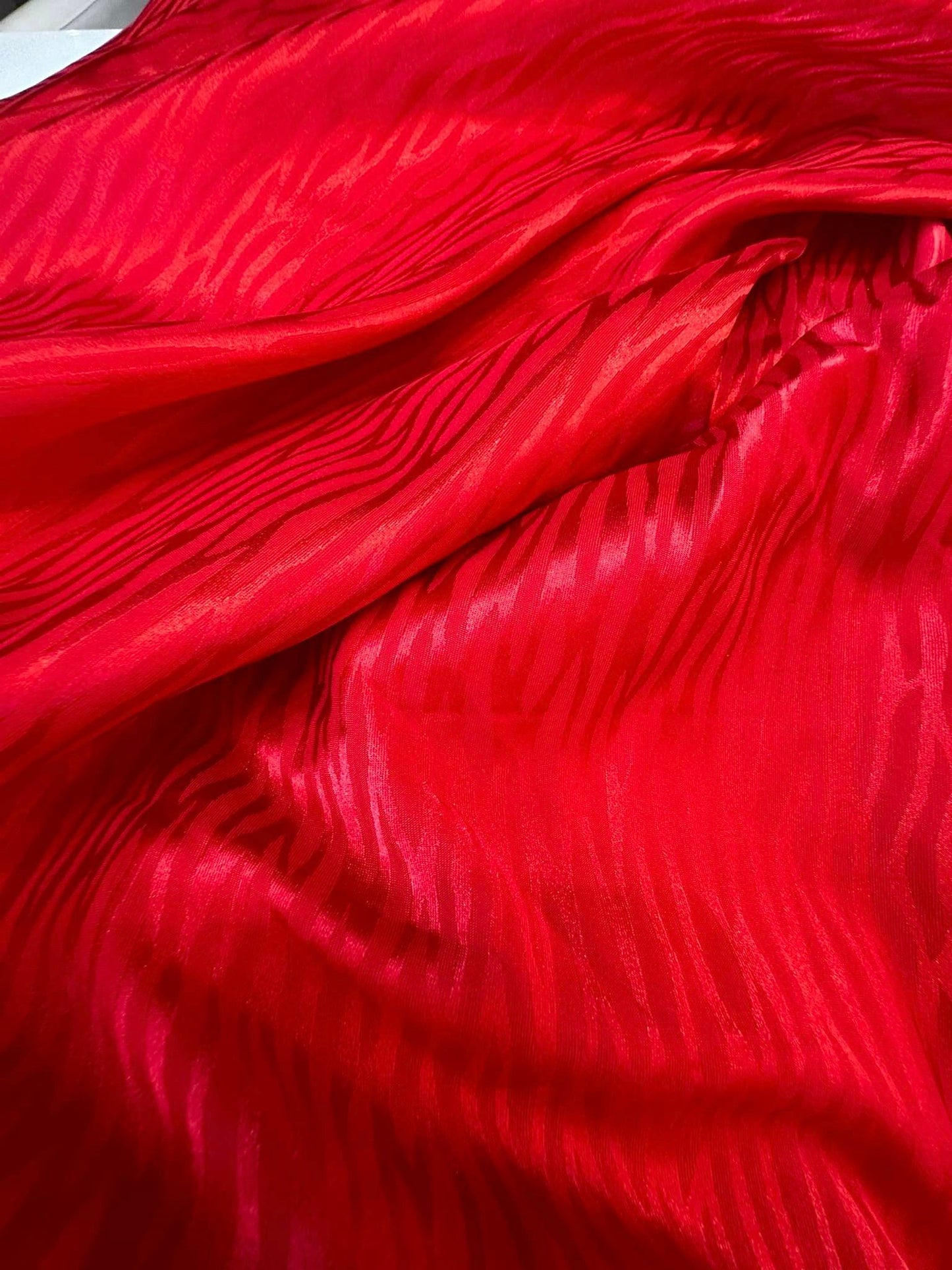 Satin Jacquard , Rosu - MODEL LINII