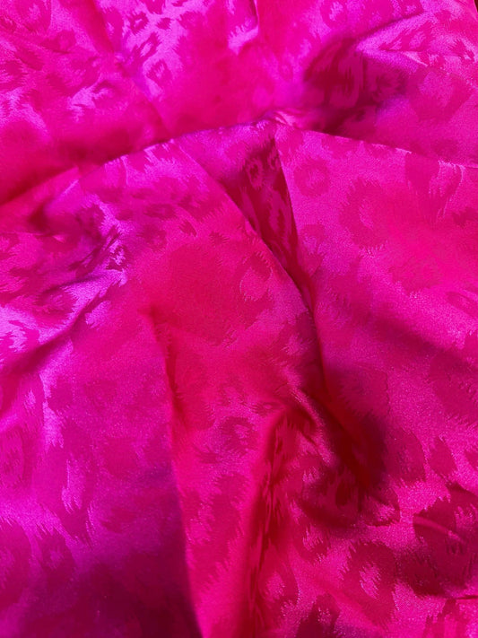 Satin Jacquard , Roz ciclam  / MODEL LEOPARD