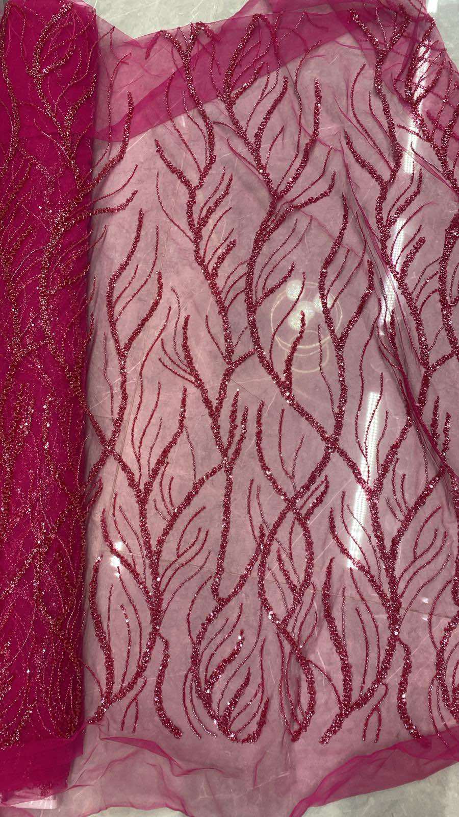 Broderie accesorizata cu paiete si margele ,Roz Fuxia - MODEL SOFY