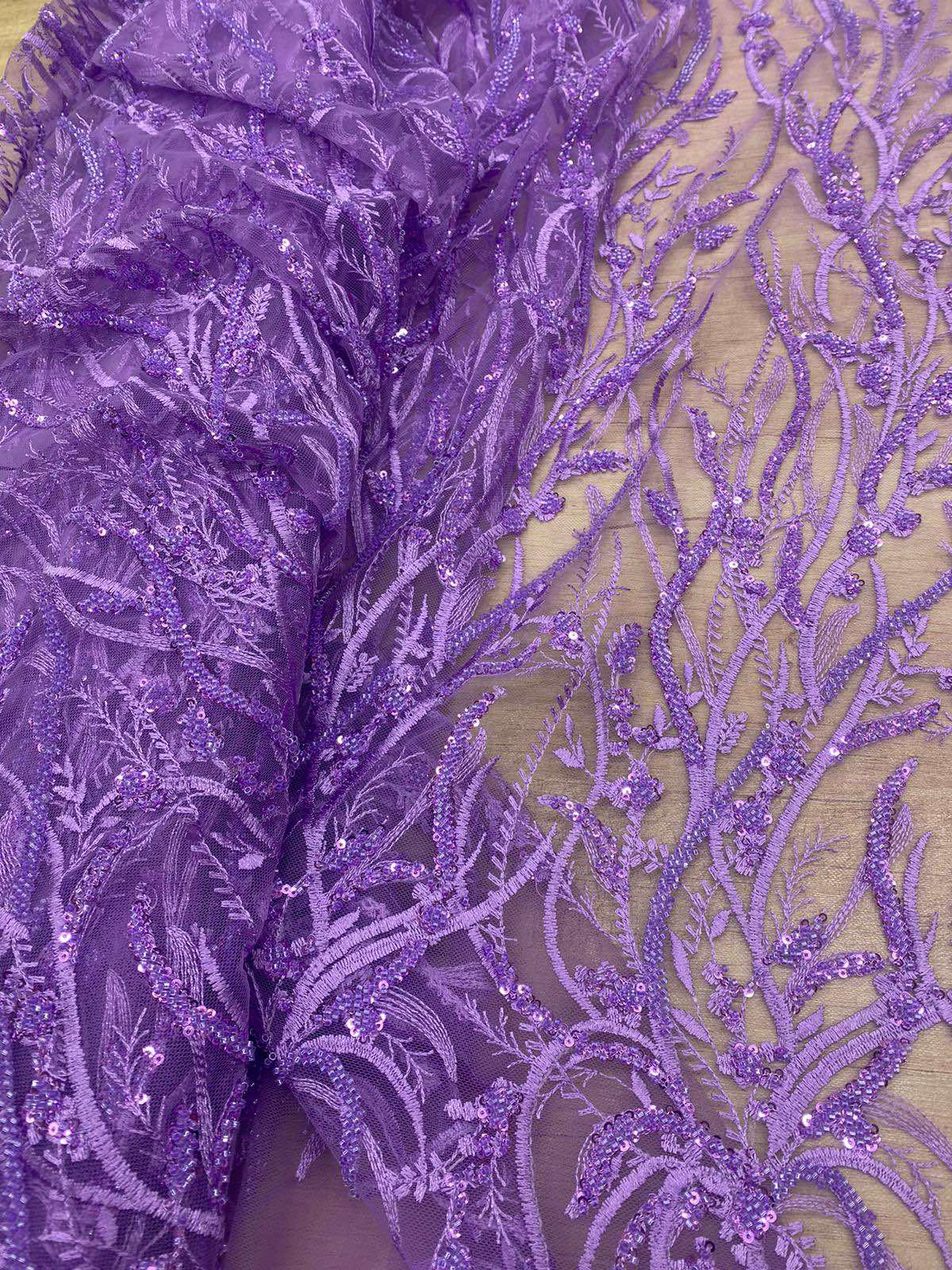 Broderie accesorizata cu paiete si margele , Mov Lila - MODEL BELLA