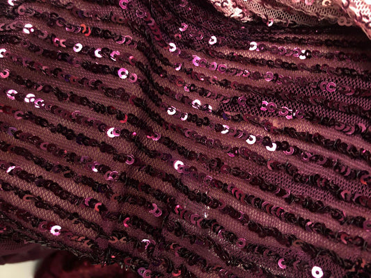 Paiete mov pe tulle