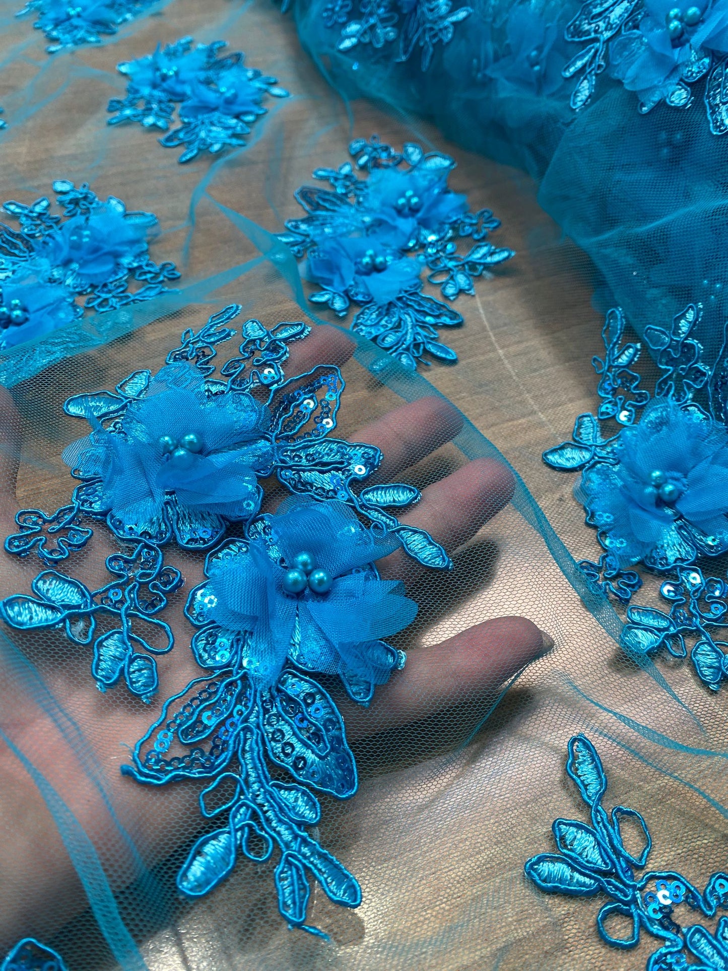 Tulle Accesorizat cu flori 3D, culoare Turcoaz, Model IZA