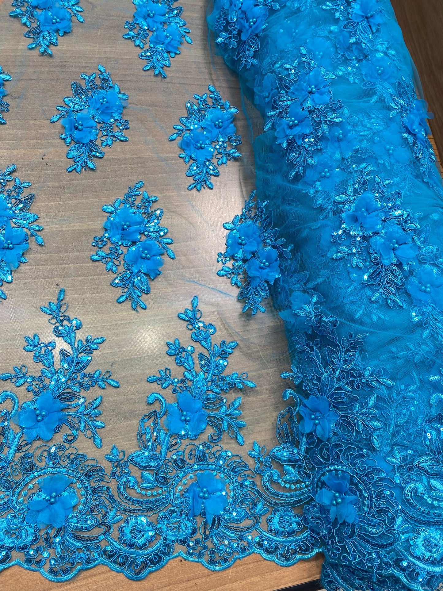 Tulle Accesorizat cu flori 3D, culoare Turcoaz, Model IZA