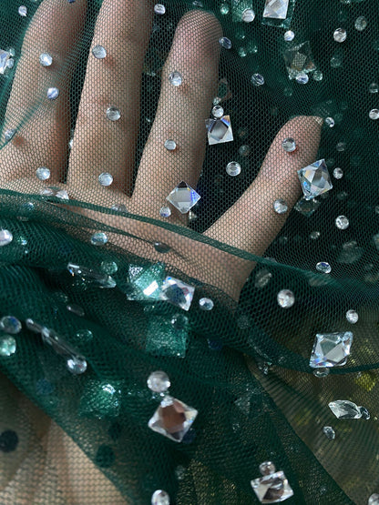 Tulle verde, accesorizat cu pietre si cristale argintii - MODEL KATE