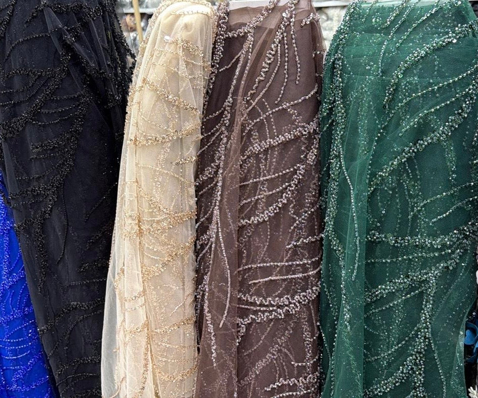 Broderie accesorizata cu paiete si margele, MARO  - MODEL BEAUTY