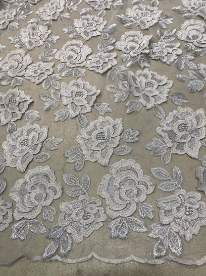 Broderie accesorizata cu flori , Alb- MODEL IRENE