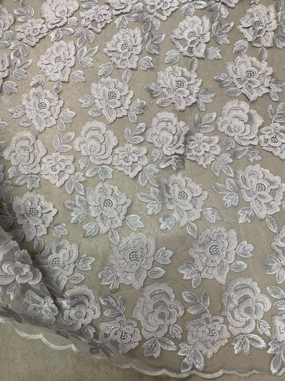 Broderie accesorizata cu flori , Alb- MODEL IRENE