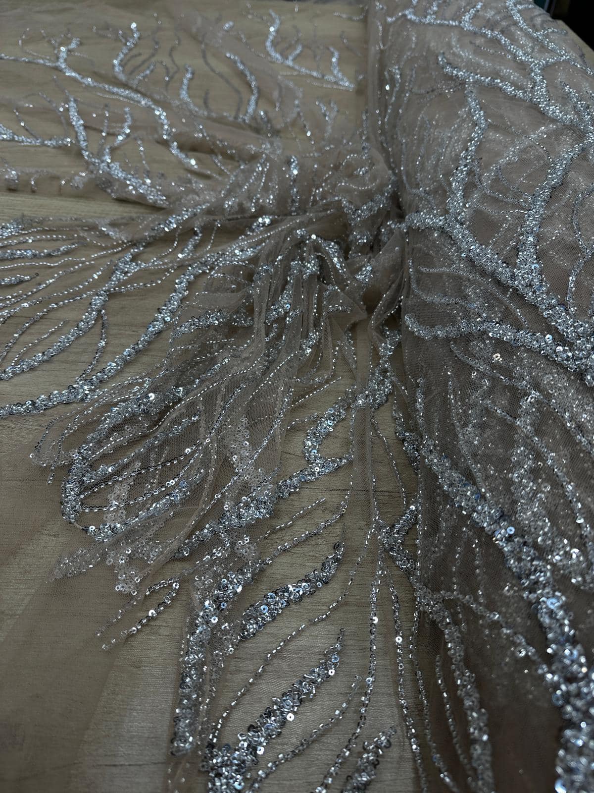 Broderie accesorizata cu paiete si margele argintii pe tulle nude - MODEL SOFY