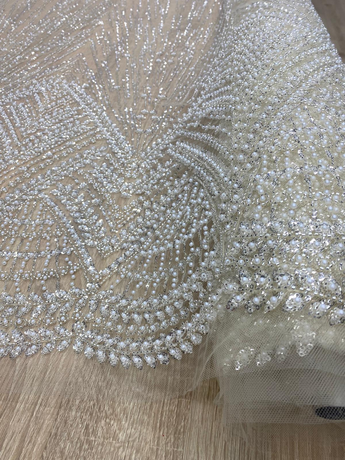 Broderie premium accesorizată cu perle, paiete si mărgele argintii pe tulle Bej, model Zafira