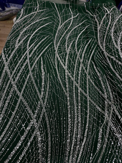 Broderie accesorizata cu paiete si margele argintii, pe tulle verde / MODEL DAMLA