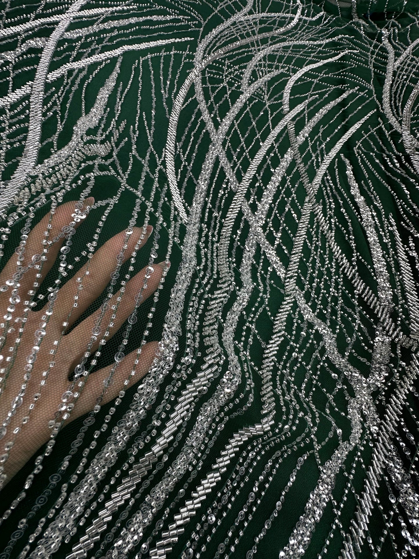 Broderie accesorizata cu paiete si margele argintii, pe tulle verde / MODEL DAMLA