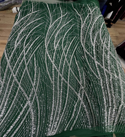 Broderie accesorizata cu paiete si margele argintii, pe tulle verde / MODEL DAMLA