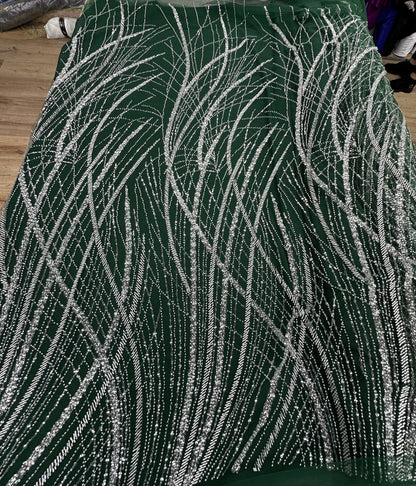 Broderie accesorizata cu paiete si margele argintii, pe tulle verde / MODEL DAMLA