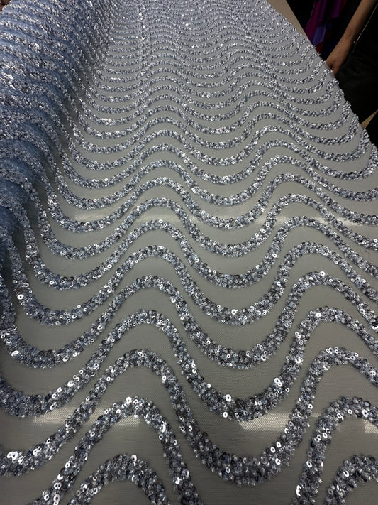 Broderie accesorizata cu paiete si mărgele , albstru deschis . Model AMIRA