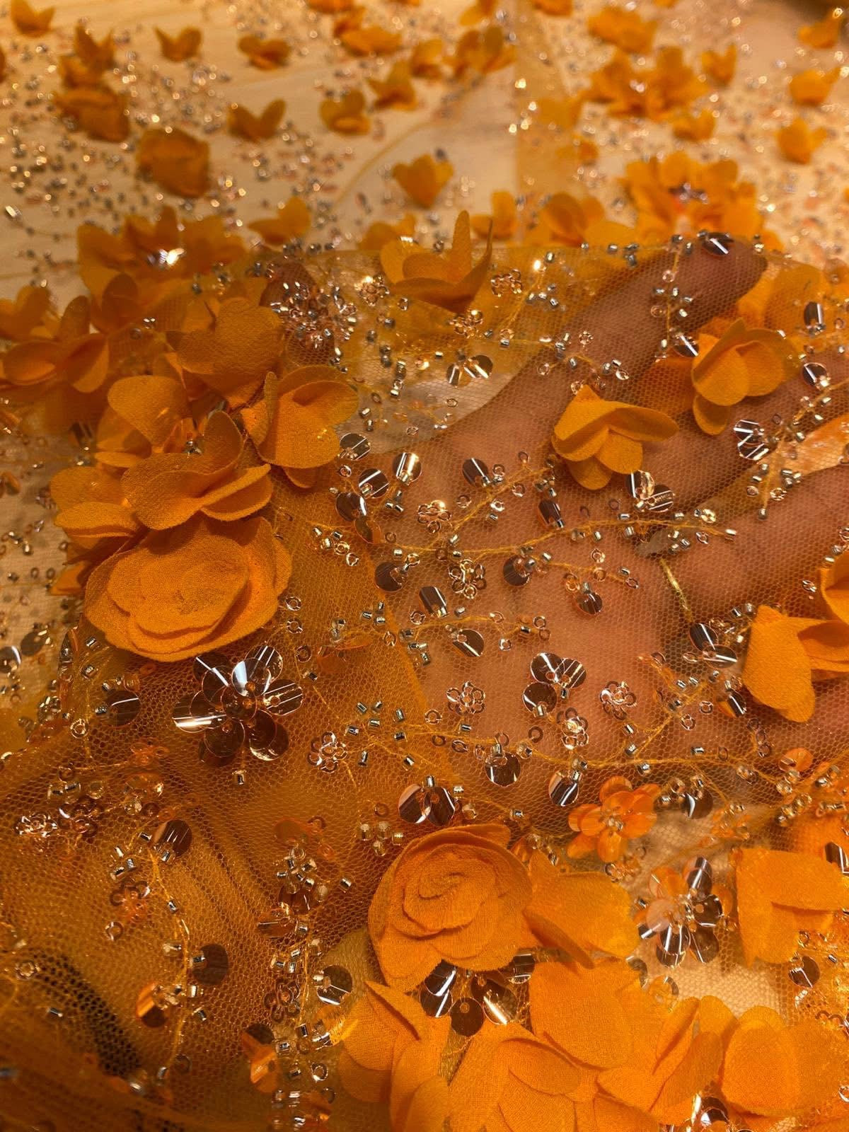 Broderie accesorizata cu paiete si margele tubulare, Portocaliu - MODEL FLORA
