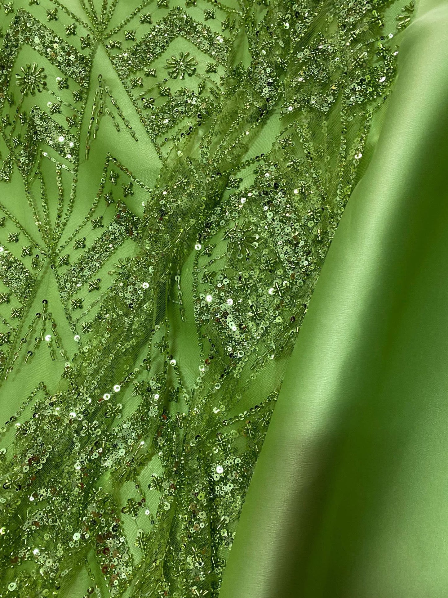 Broderie accesorizata cu paiete si margele, Verde Fistic - Model CICY