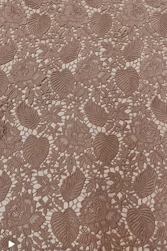 Dantela florala accesorizata, Mocha ( Cappucino )