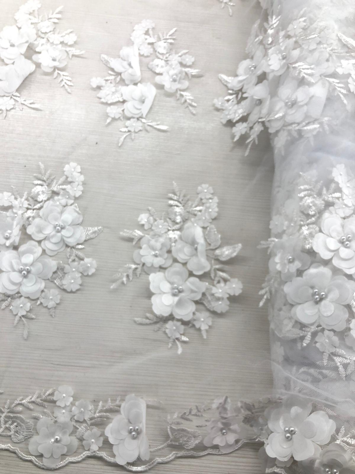 Broderie Alba , cu flori 3D , umplute cu perle  /  Model Aziel