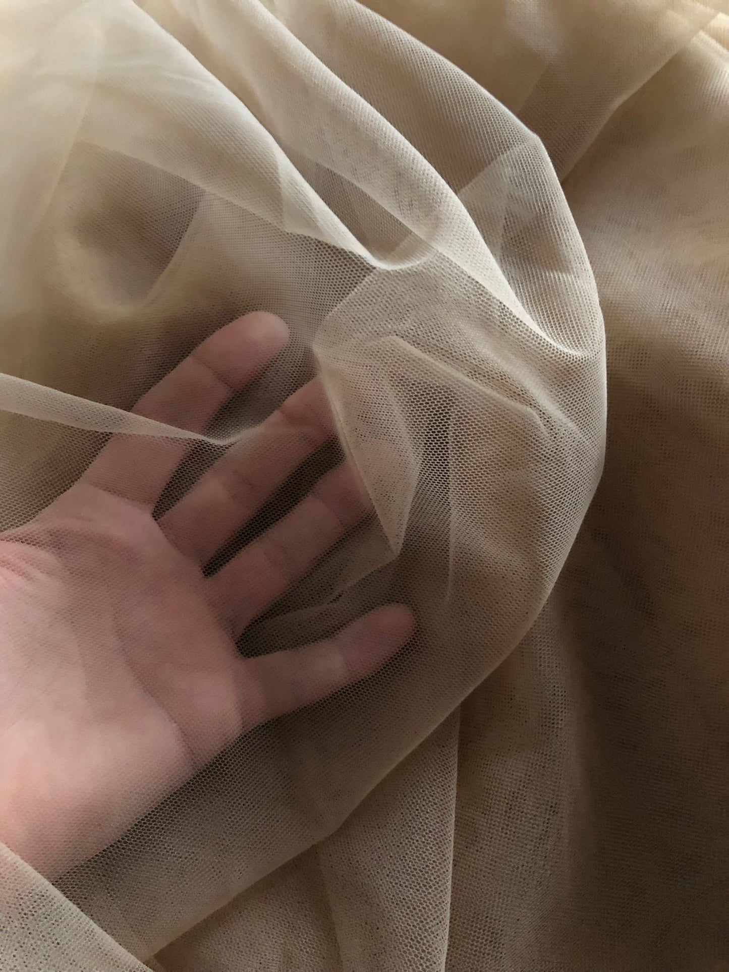 Tulle de Constructie, Nude