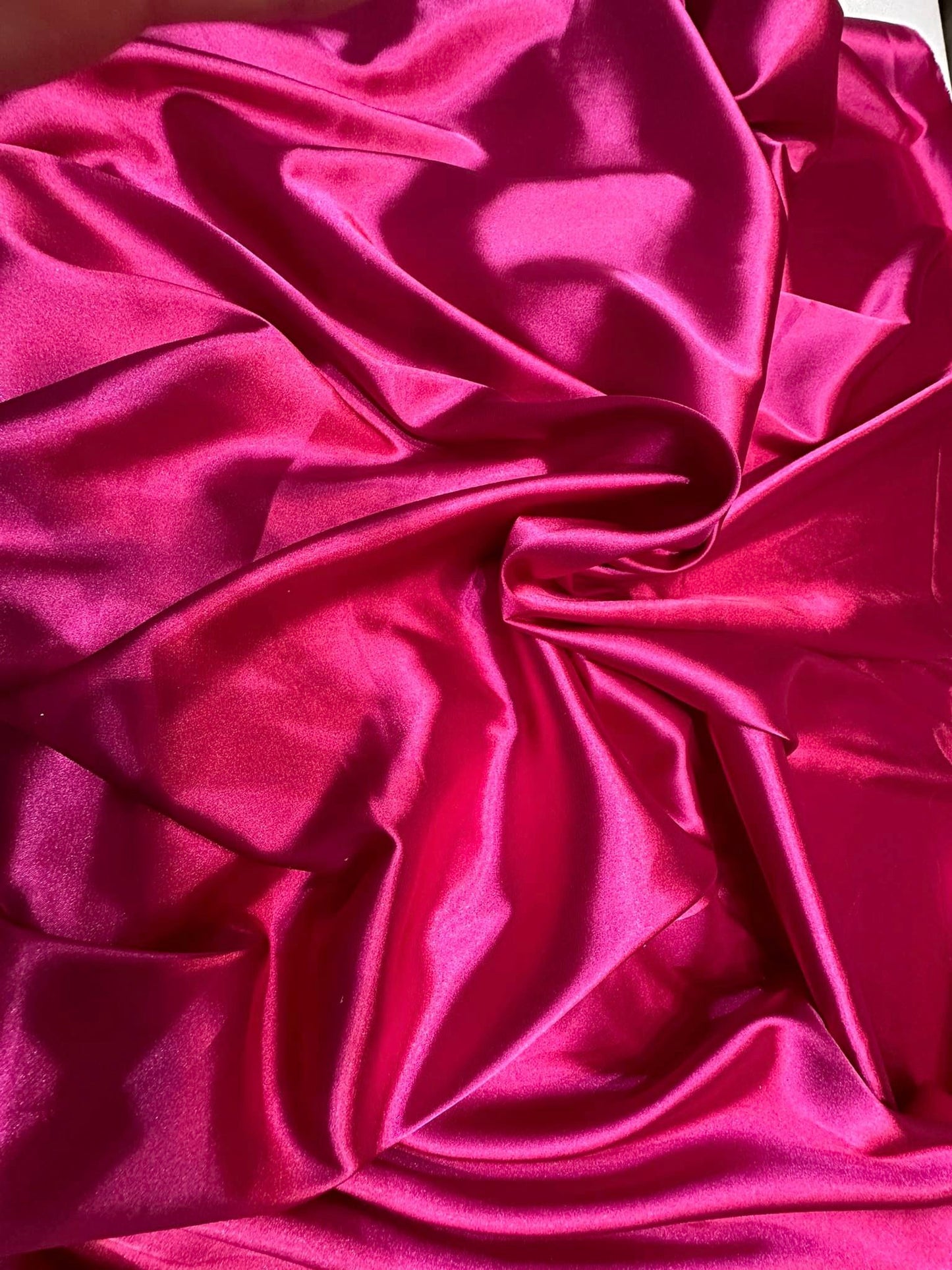 Satin Elastic, Roz Fuxia