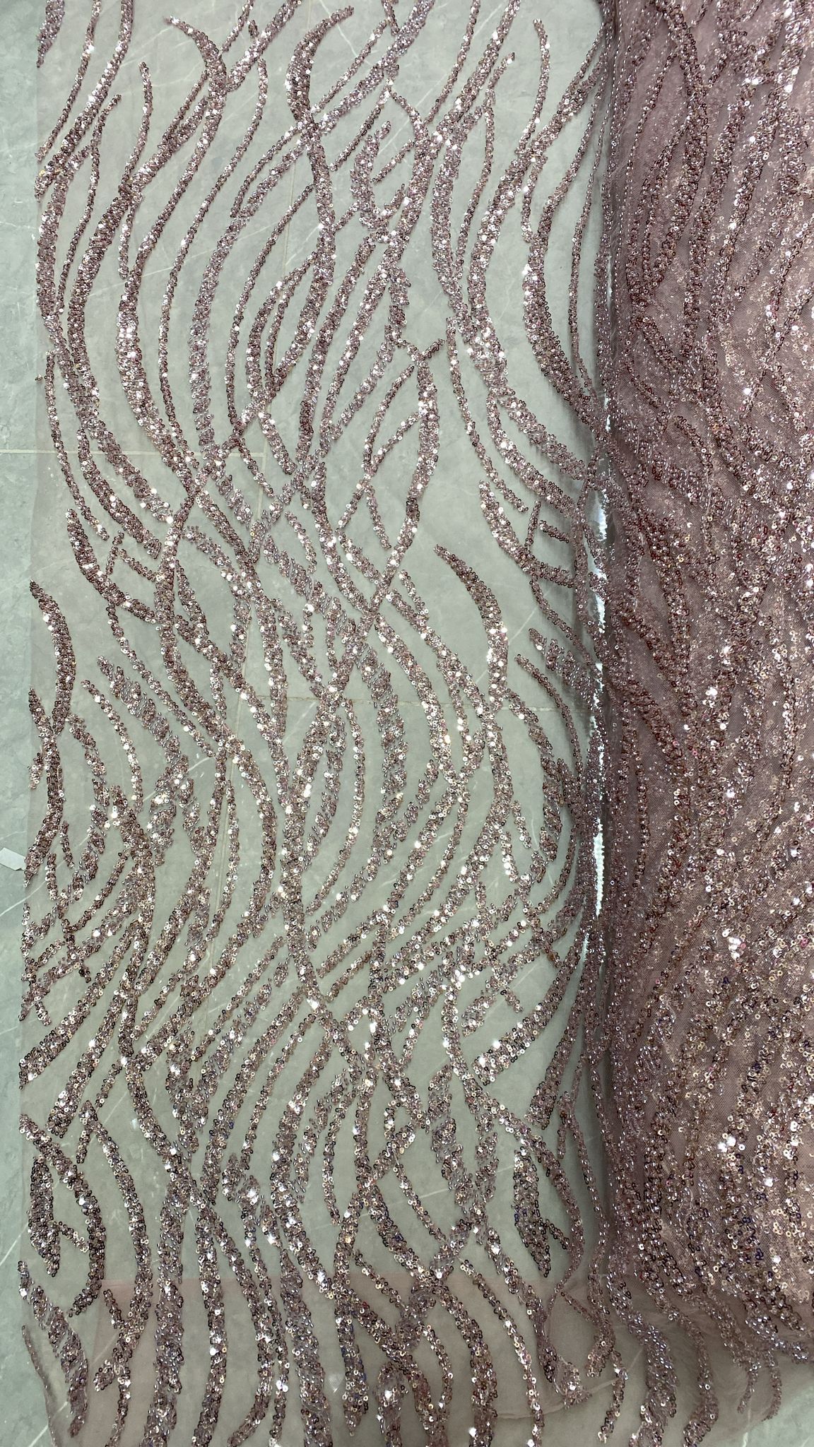 Broderie accesorizata cu paiete si margele , Roz pudra - MODEL ROSE