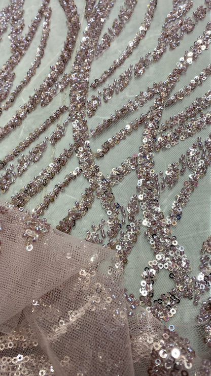 Broderie accesorizata cu paiete si margele , Roz pudra - MODEL ROSE