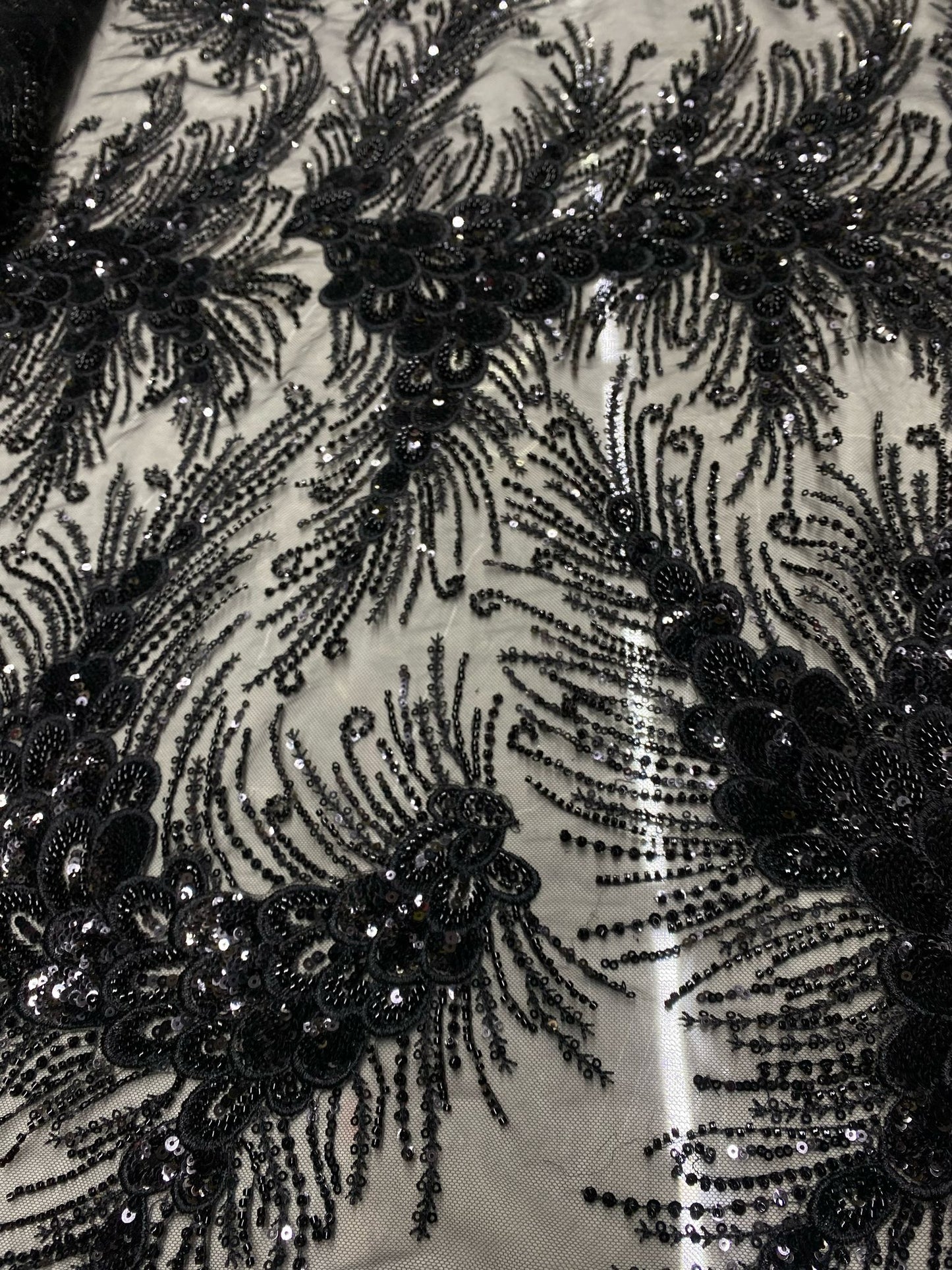 Broderie accesorizata cu paiete si margele, Negru - MODEL ISLA