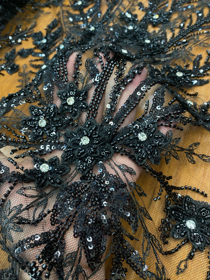Broderie accesorizata cu paiete si margele , Negru - MODEL BIA