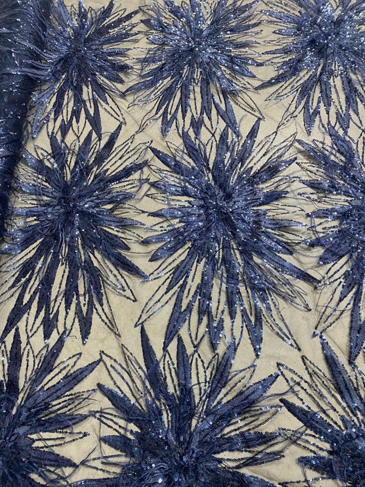 Broderie accesorizata cu paiete si margele, Bluemarin - MODEL STAR