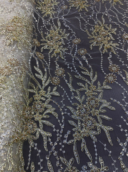 Broderie accesorizata cu paiete si margele, Auriu- MODEL MARO