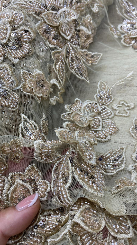 Broderie accesorizata , model floral , bej-auriu - MODEL RANIA