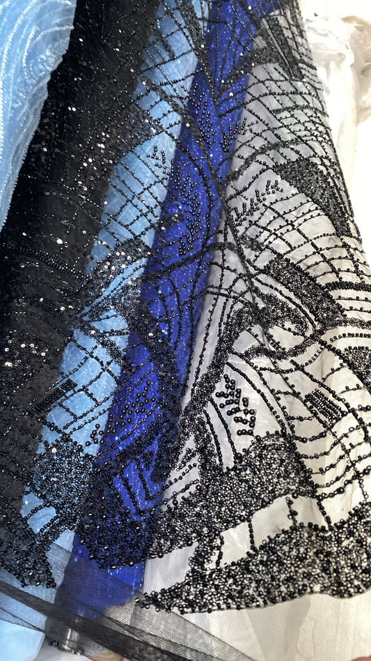 Broderie accesorizata cu paiete si margele, Negru - MODEL DALY