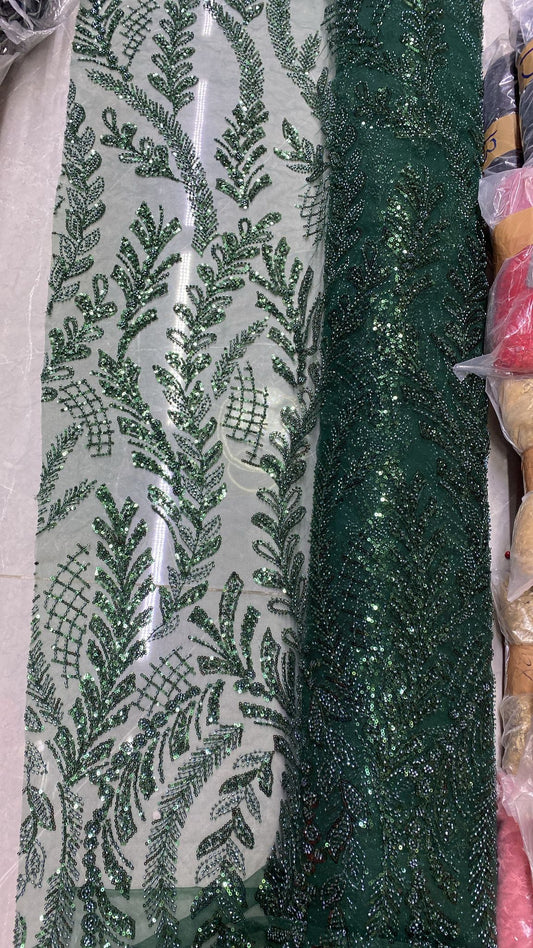 Broderie accesorizata cu paiete si margele, Verde - MODEL ISELIN