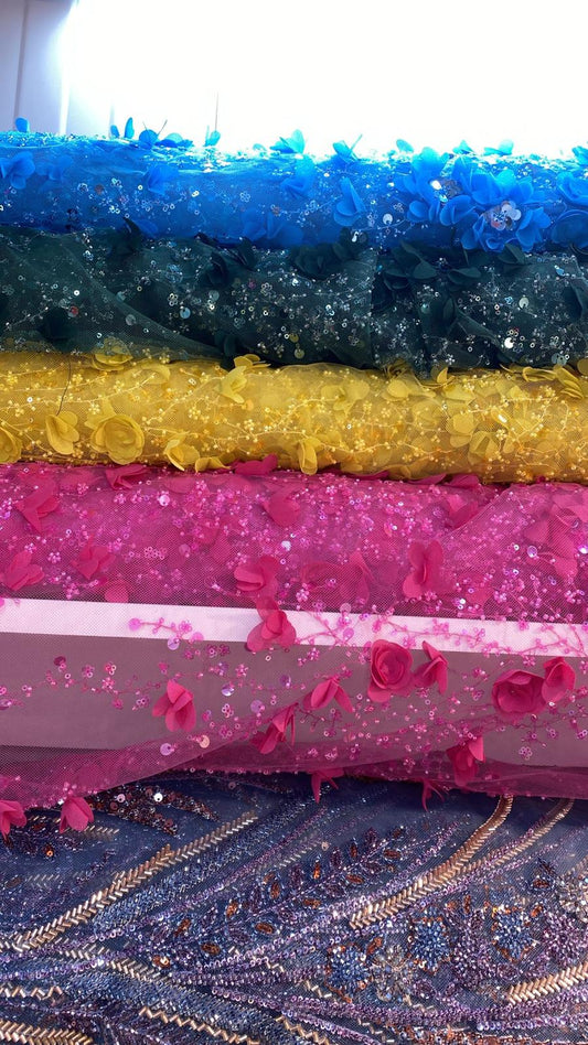 Broderie accesorizata cu paiete si margele tubulare, Roz Ciclam - MODEL FLORA