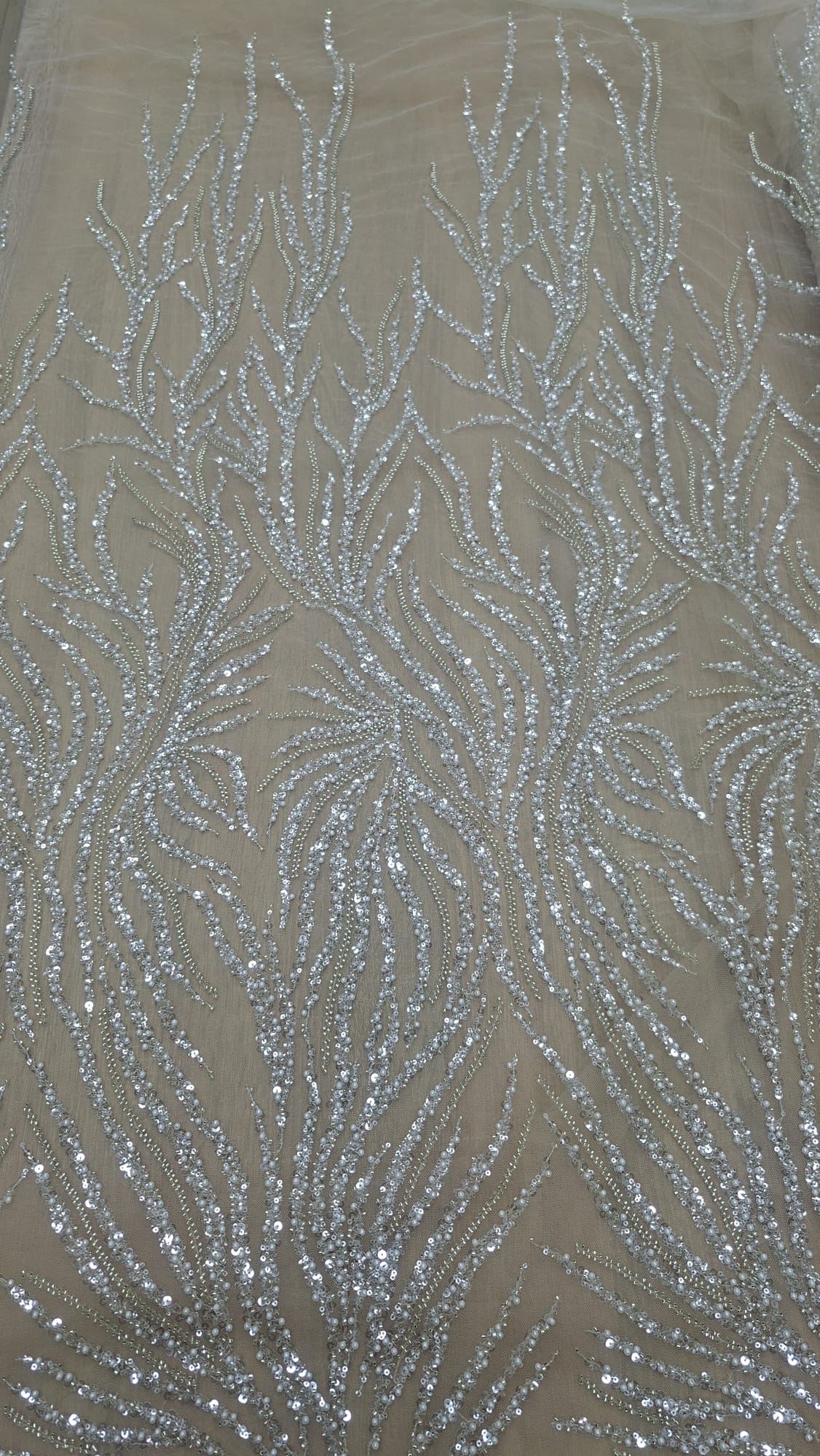 Broderie argintie accesorizata cu paiete si margele pe tulle nude - MODEL ISELIN