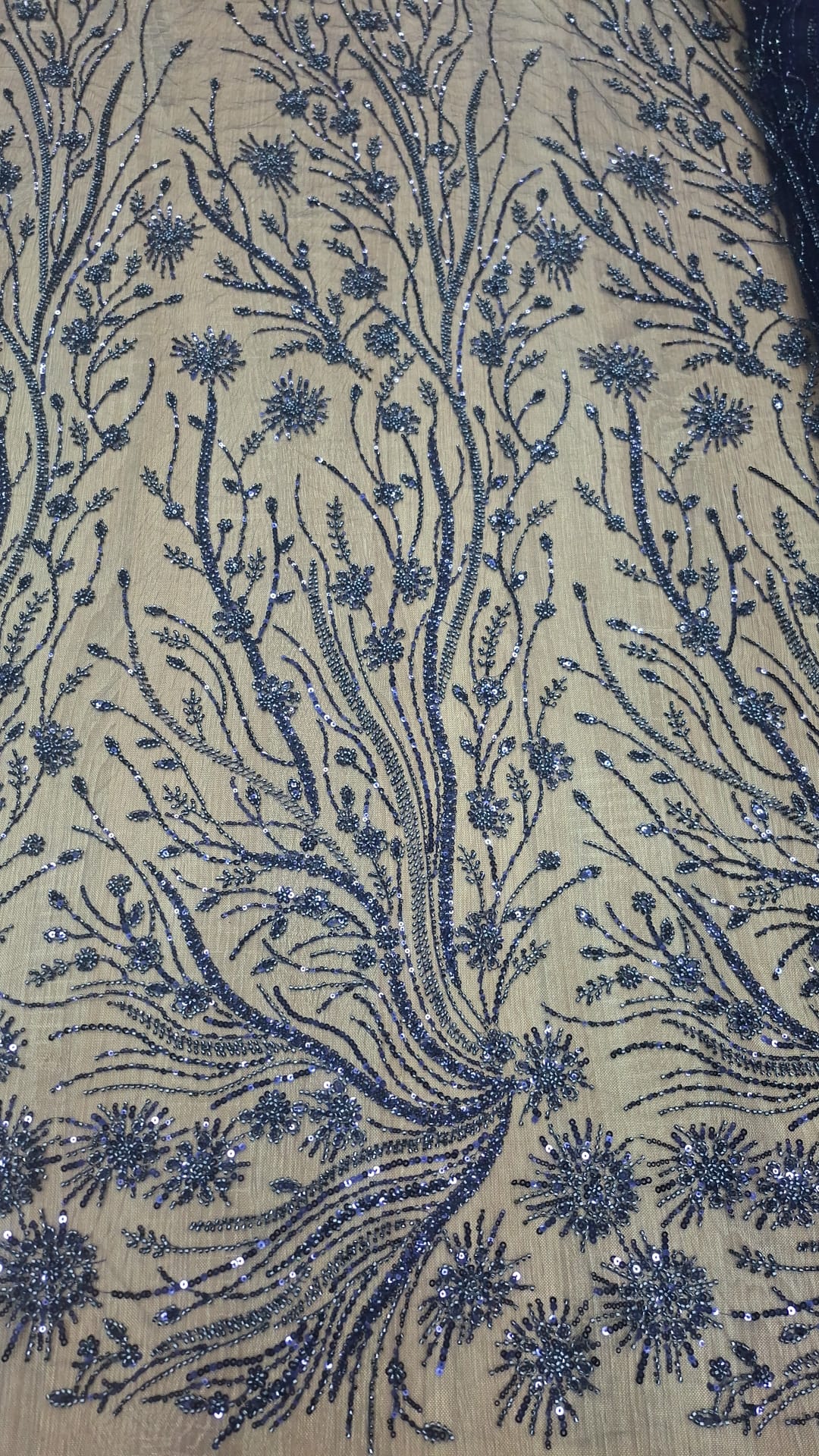 Broderie accesorizata cu paiete si margele , Bluemarin - MODEL AMA