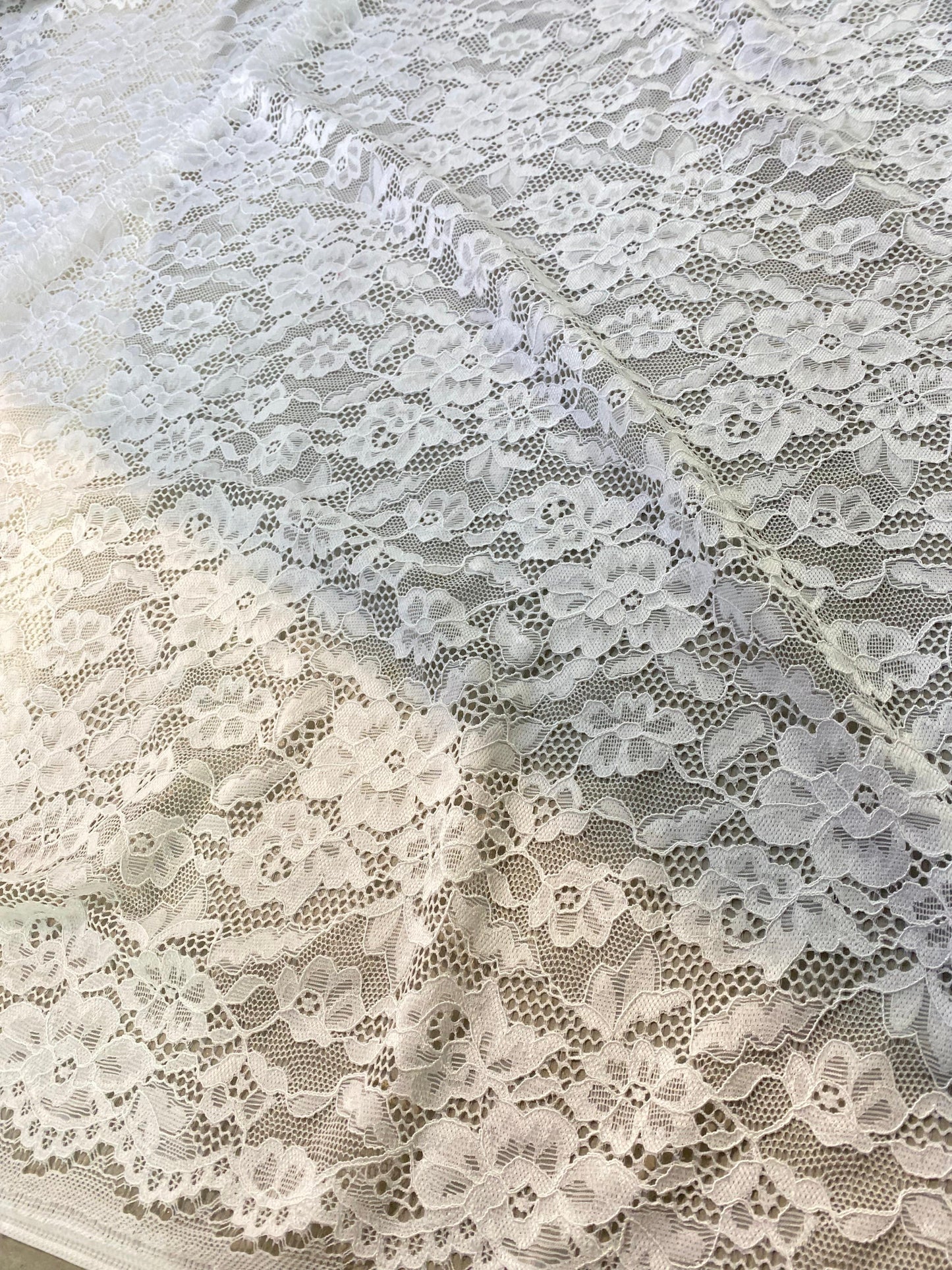 Dantela Clasica, Off White