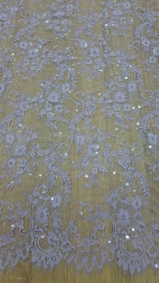 Dantela Chantily accesorizata cu paiete si margele, Mov Lila - CUPON 3M