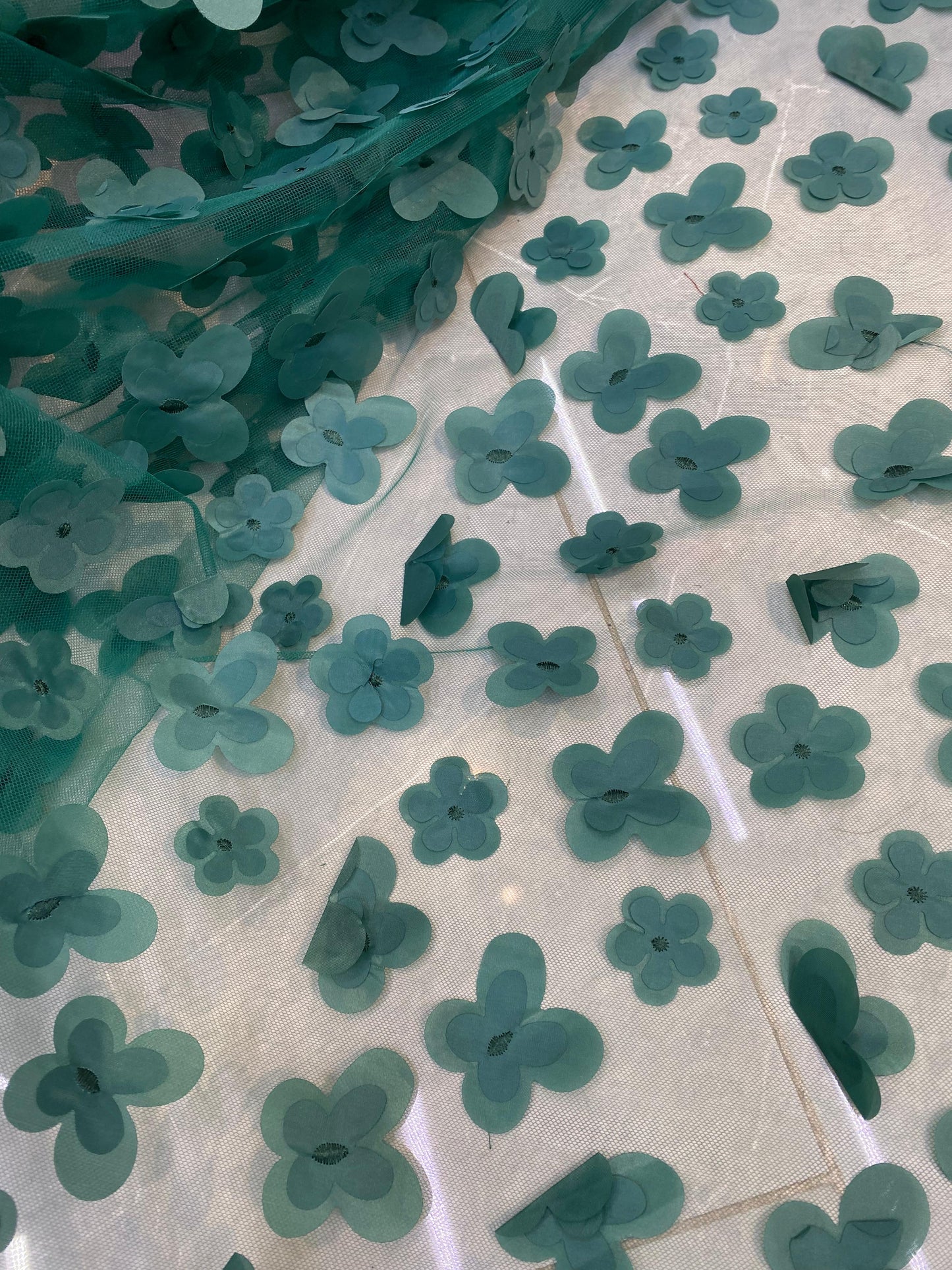 Tulle accesorizat cu flori 3D , Verde