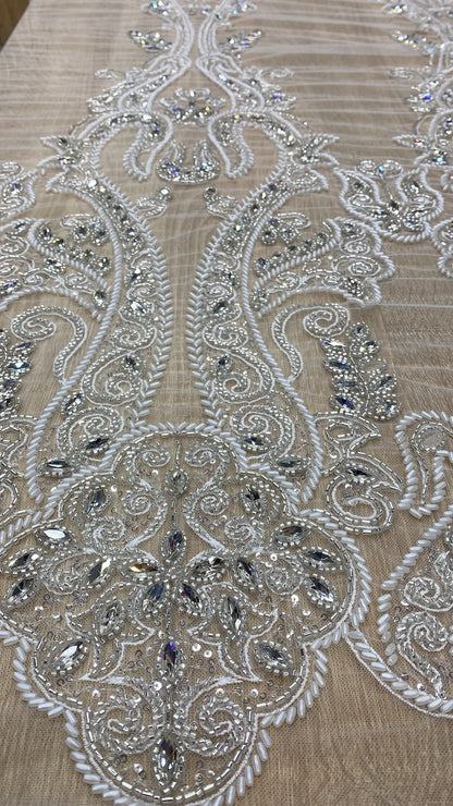Broderie accesorizata cu paiete, margele tubulare si pietre - MODEL BELGIN
