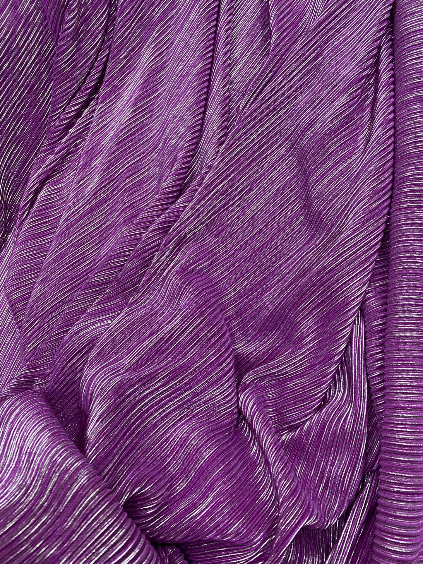 Satin Plisat, Mov