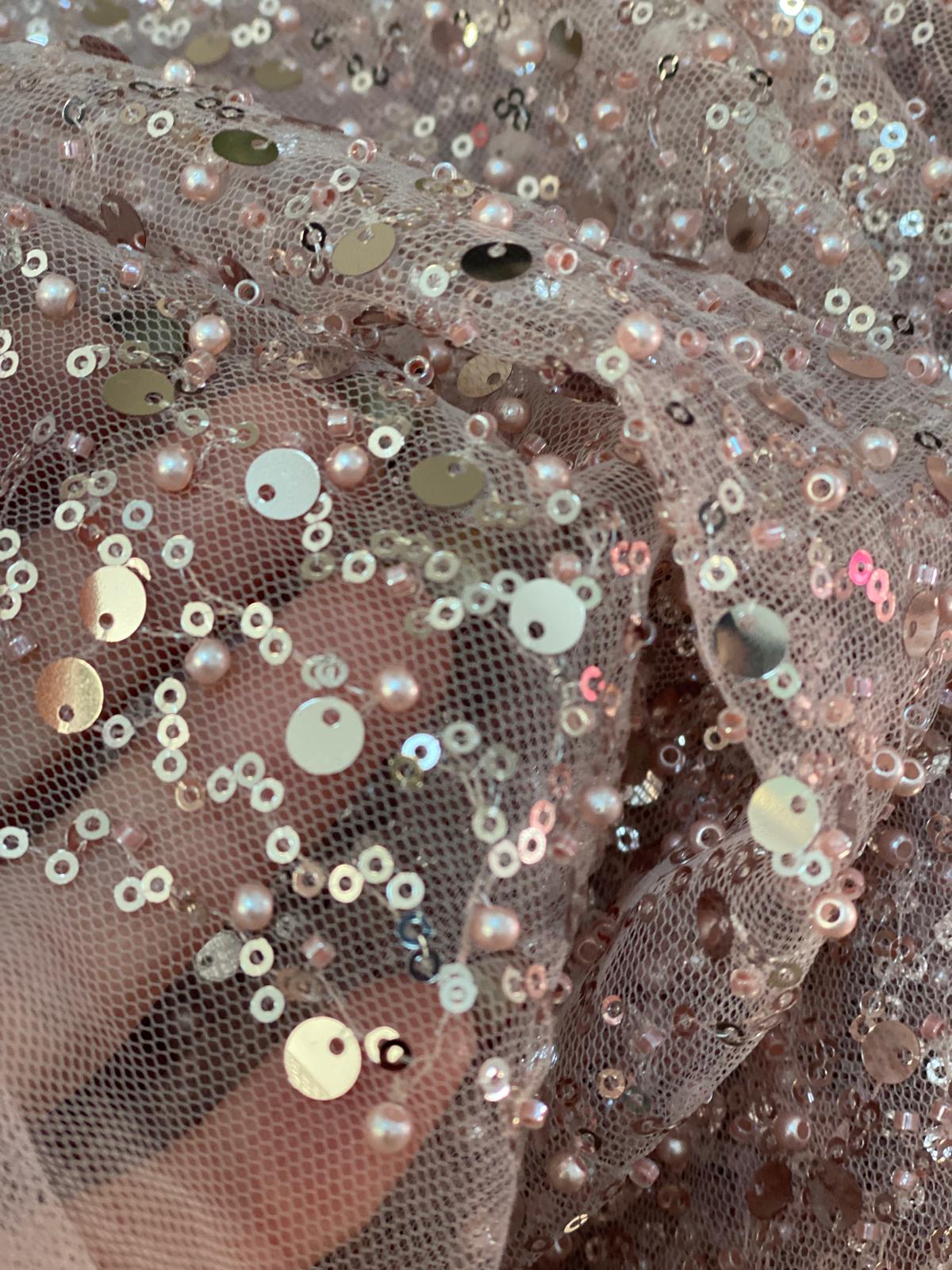 Tulle accesorizat cu paiete si margele , Roz Pudra  / MODEL BIG