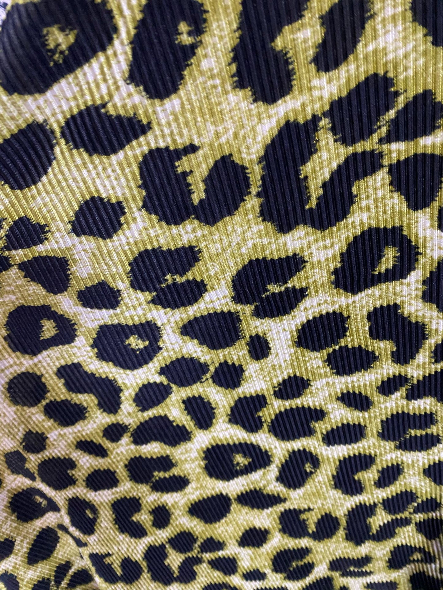 Satin Plisat, Animal Print - Model 3