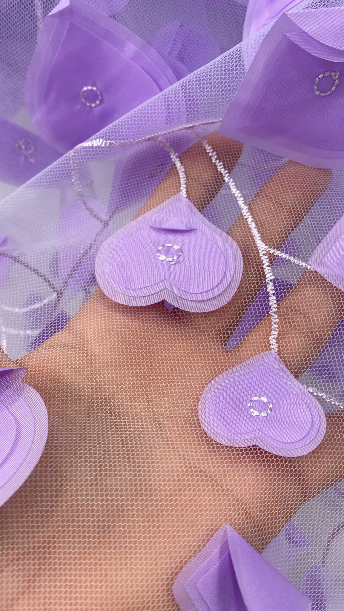 Tulle accesorizat cu aplicatii din organza , Mov Lila