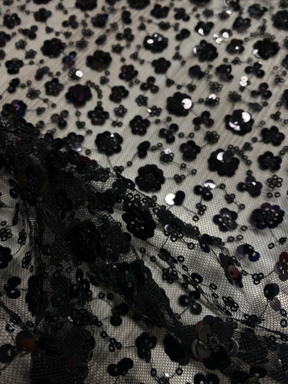 Tulle accesorizat cu floricele din paiete , Negru