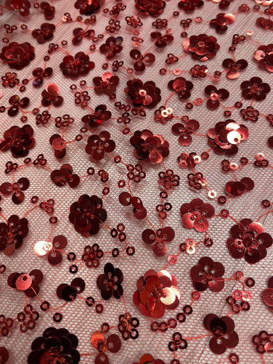 Tulle accesorizat cu floricele din paiete ,  Rosu